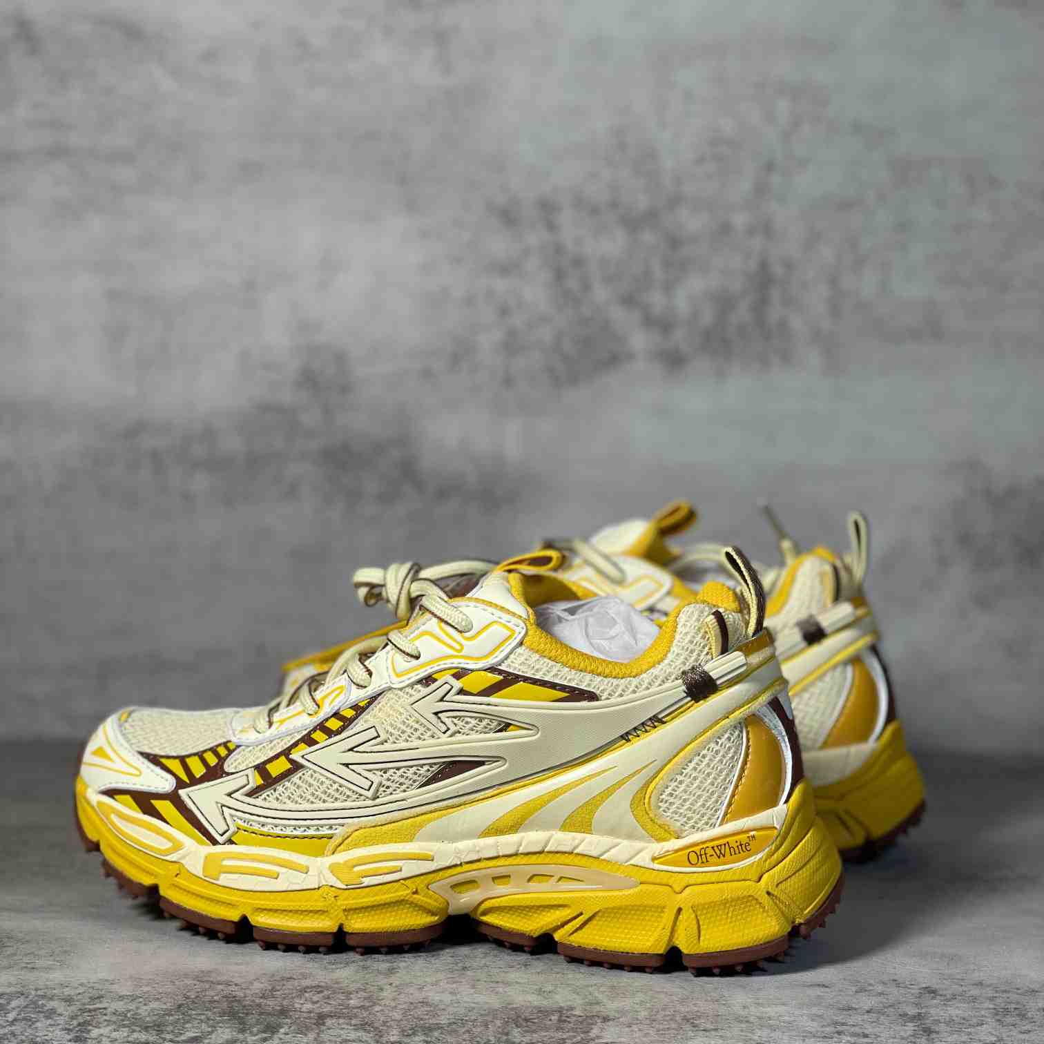 Off-White c/oVrgil Abloh™ Sneakers - FashionPlug