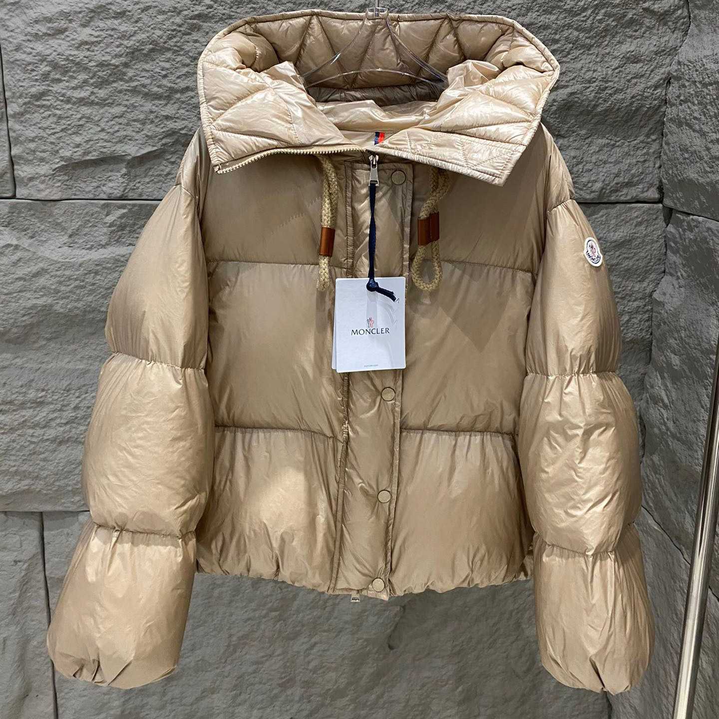 Moncler Borey Short Down Jacket - FashionPlug