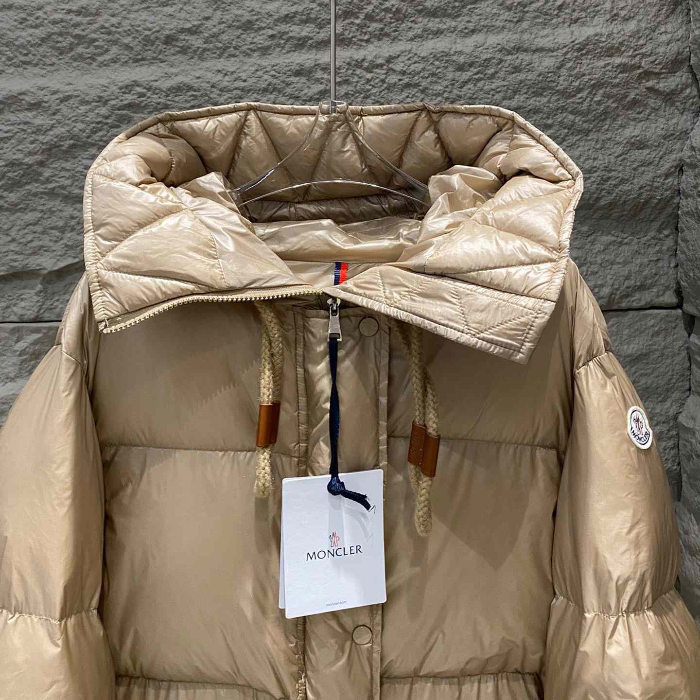 Moncler Borey Short Down Jacket - FashionPlug