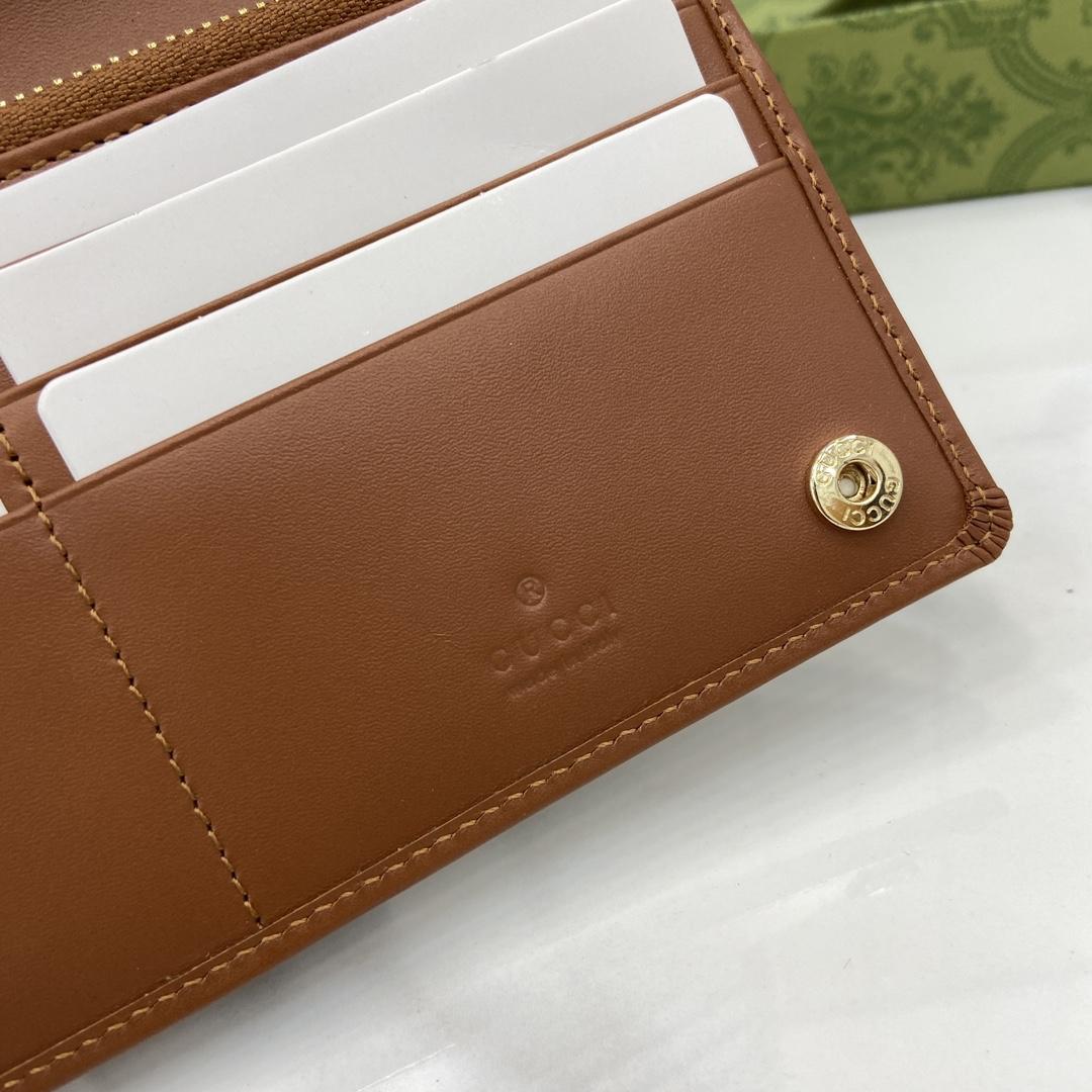 Gucci GG Emblem Continental Wallet - FashionPlug