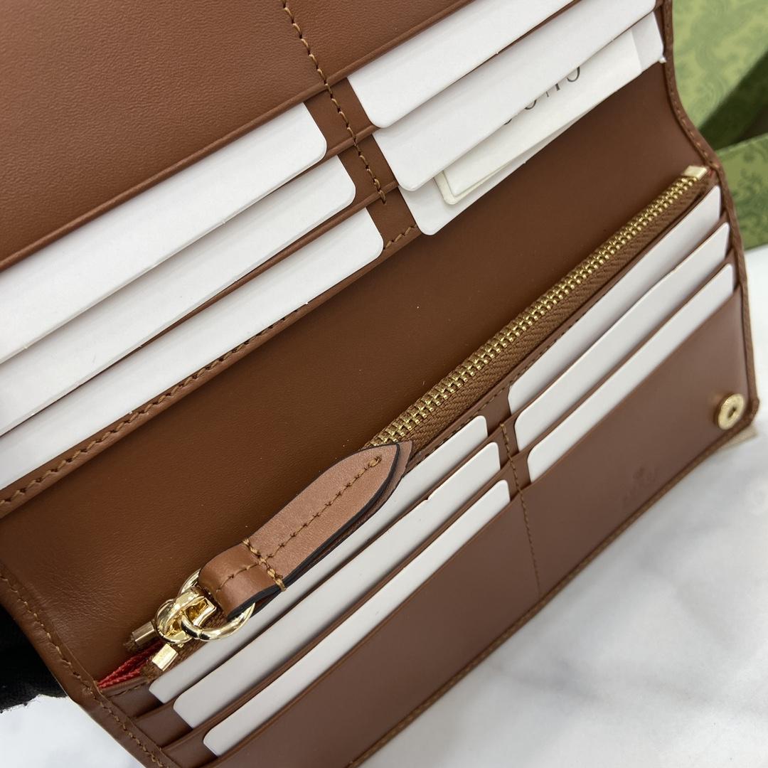 Gucci GG Emblem Continental Wallet - FashionPlug