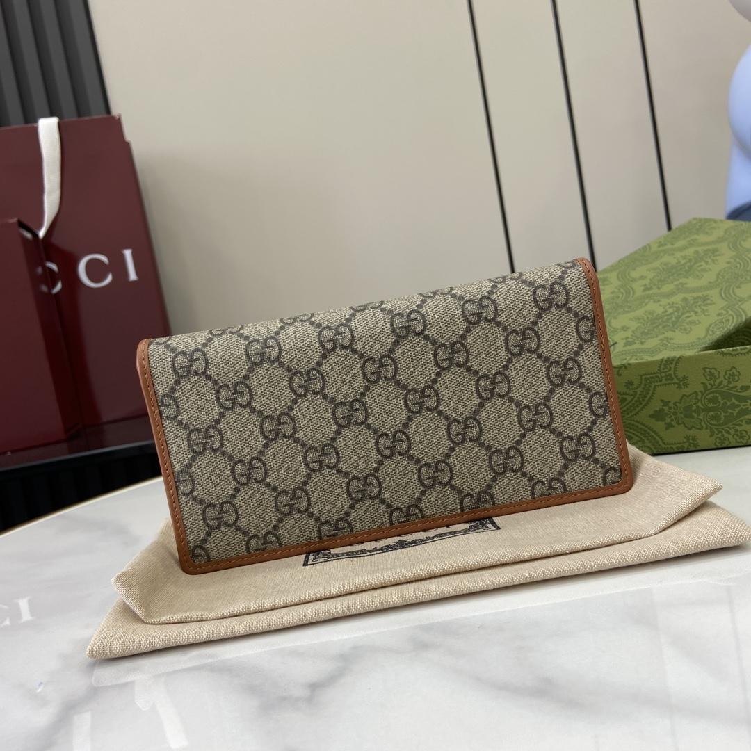 Gucci GG Emblem Continental Wallet - FashionPlug