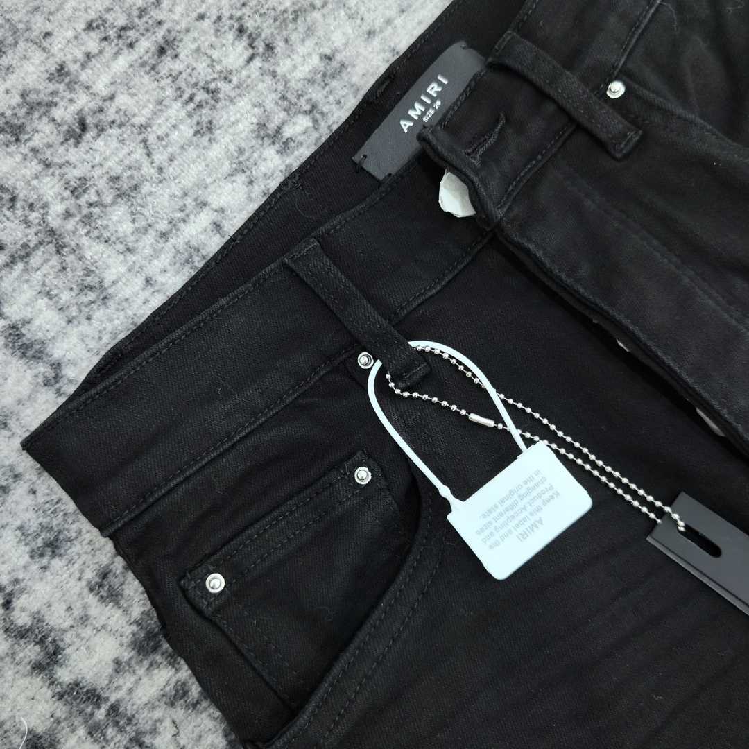 Amiri Slim Fit Jeans    683 - FashionPlug