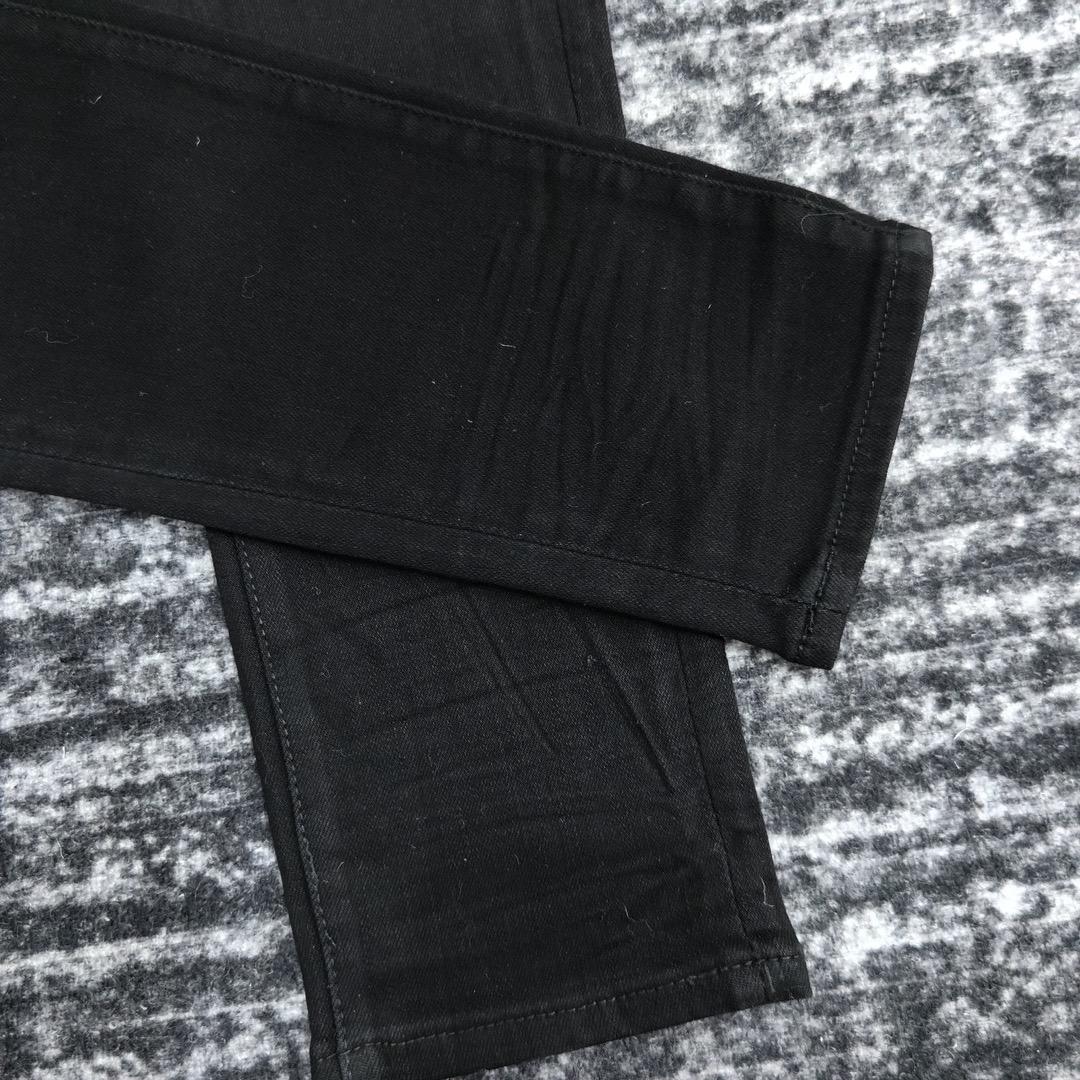 Amiri Slim Fit Jeans    683 - FashionPlug