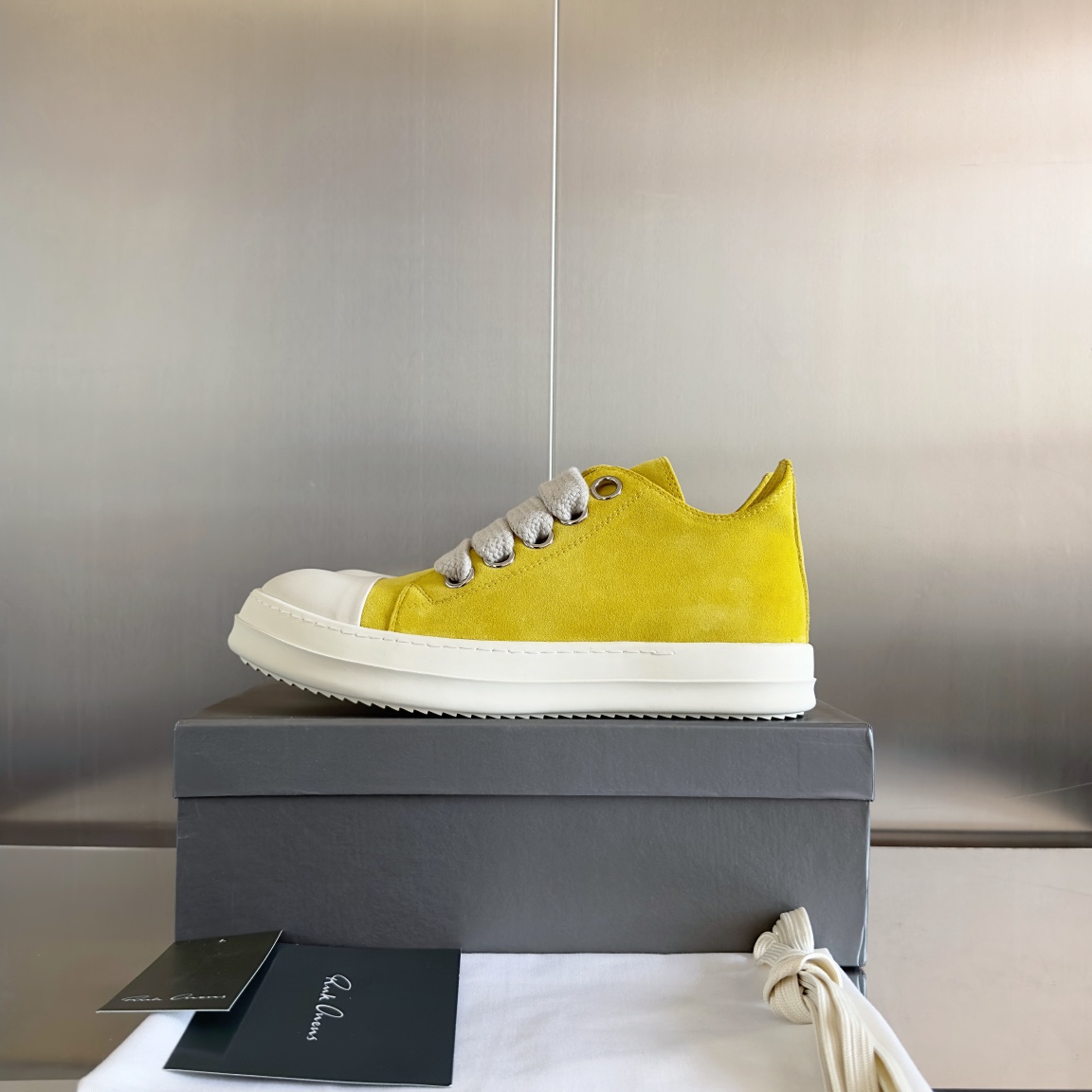 Rick Owens Laces Low-top  Sneakers - FashionPlug