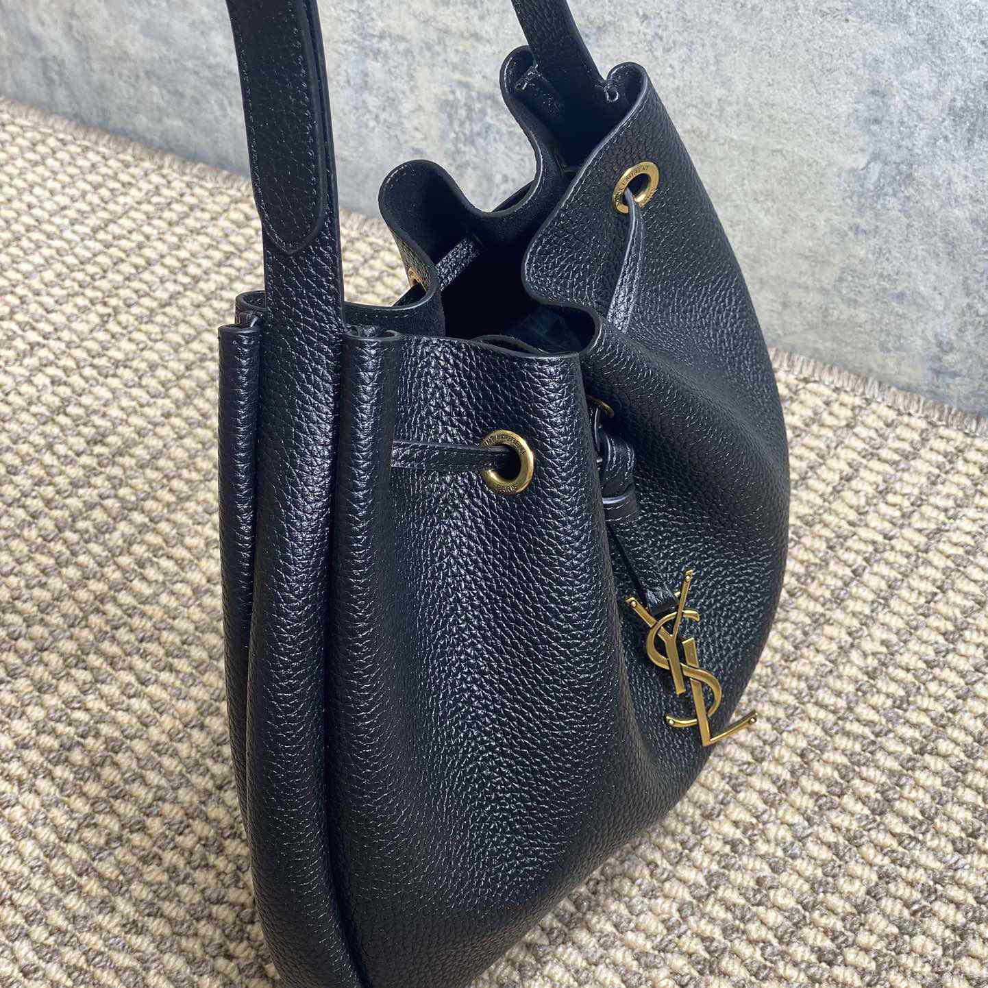 Saint Laurent Paris Vii Small Hobo In Grained Leather - FashionPlug