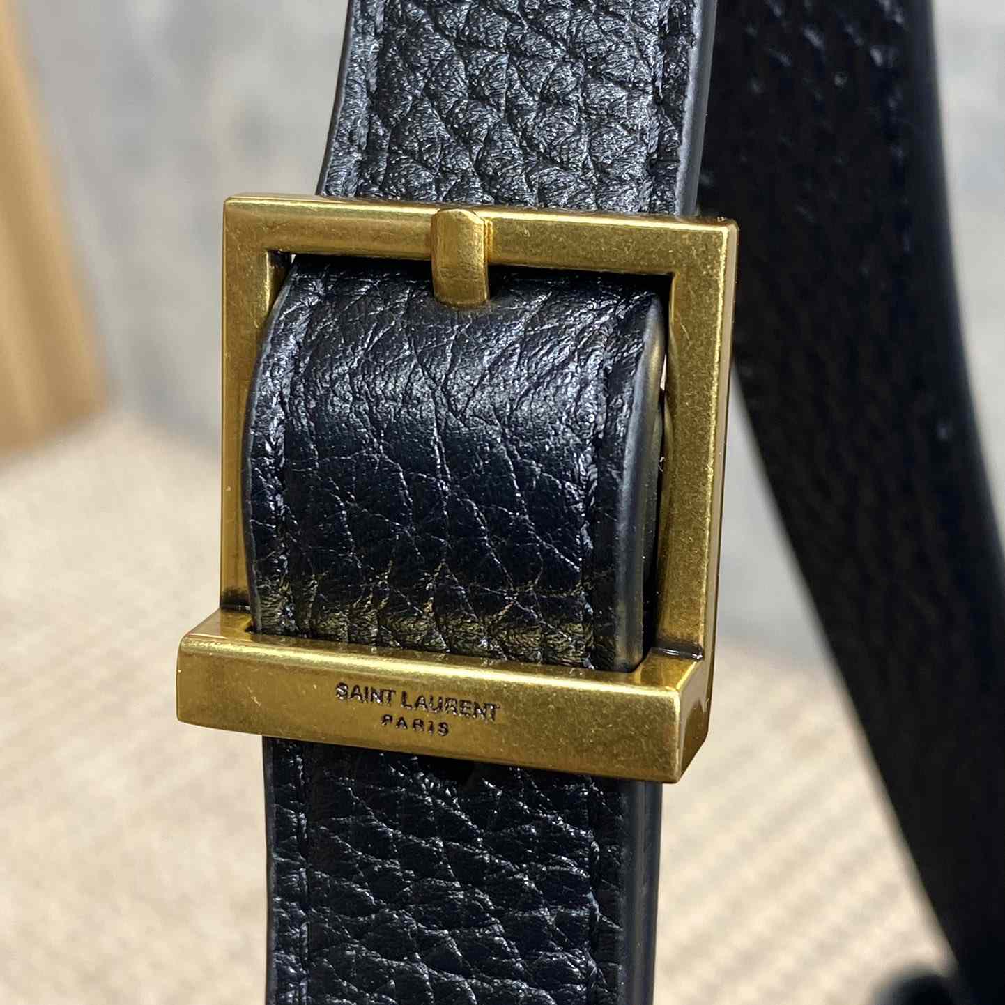 Saint Laurent Paris Vii Small Hobo In Grained Leather - FashionPlug