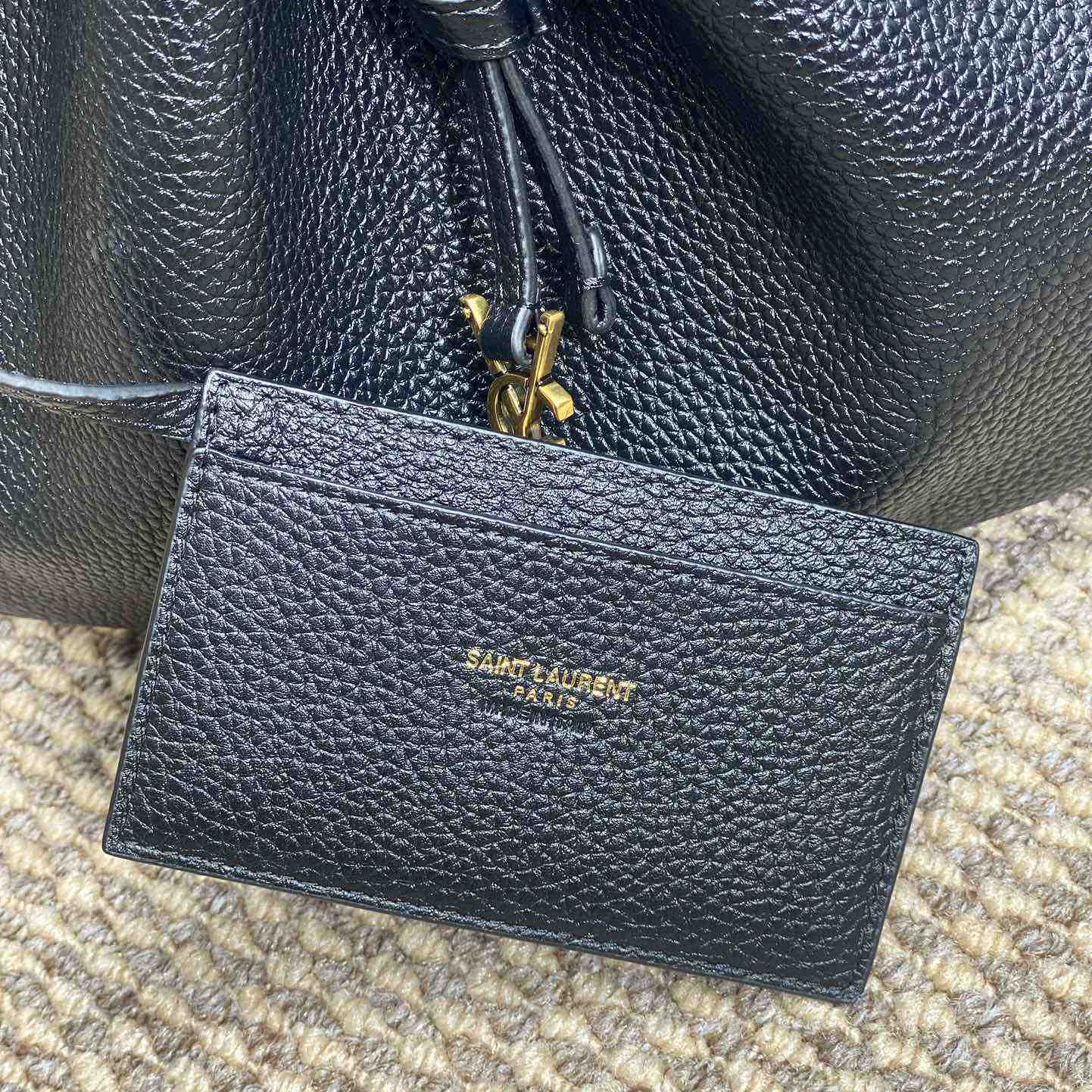 Saint Laurent Paris Vii Small Hobo In Grained Leather - FashionPlug