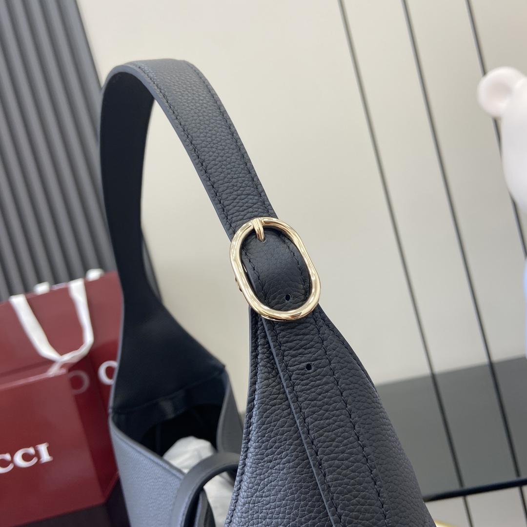 Gucci Jackie Large Shoulder Bag - FashionPlug