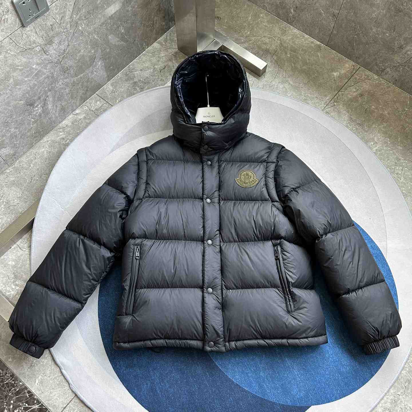 Moncler Cyclone 2-IN-1 Short Down Jacket - FashionPlug