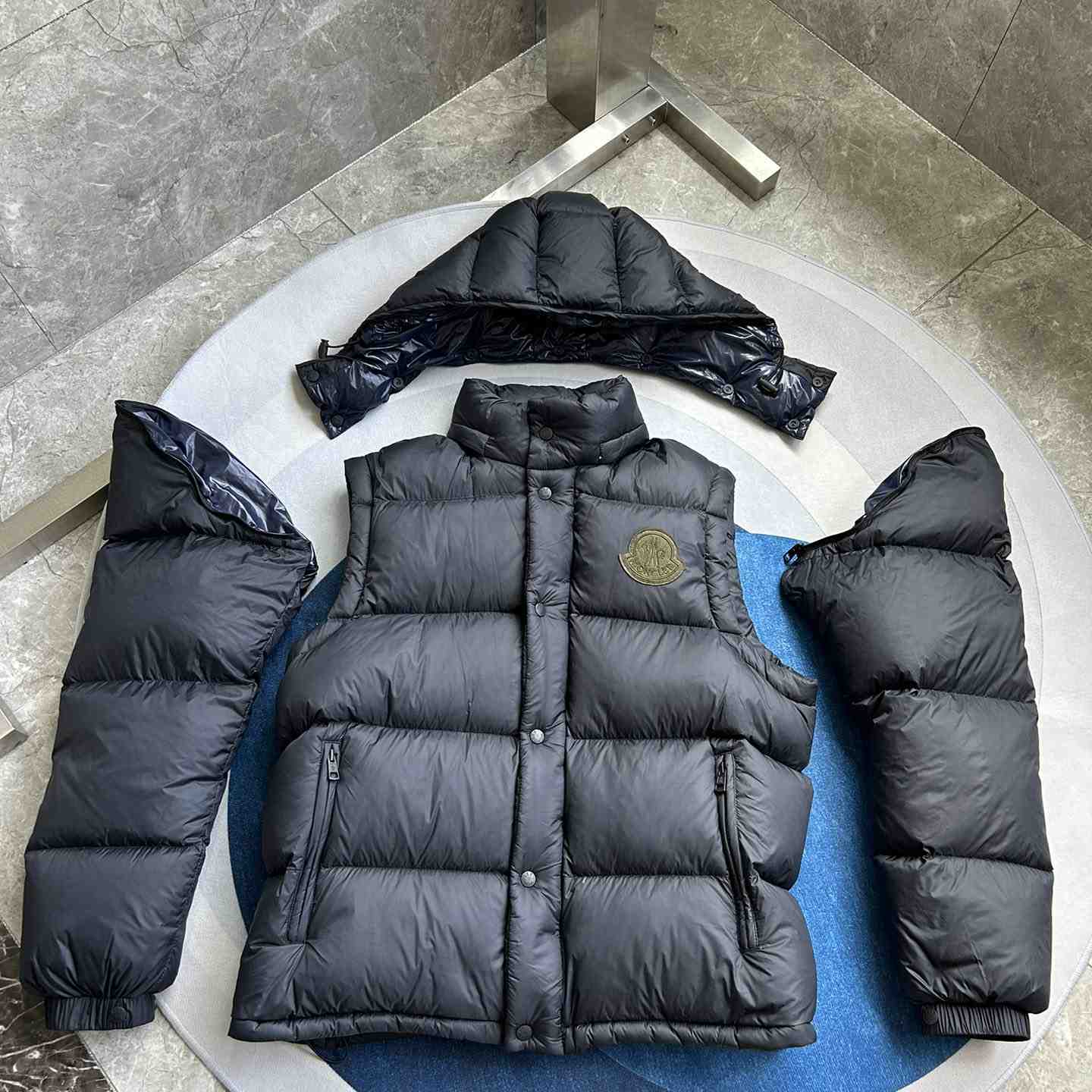 Moncler Cyclone 2-IN-1 Short Down Jacket - FashionPlug