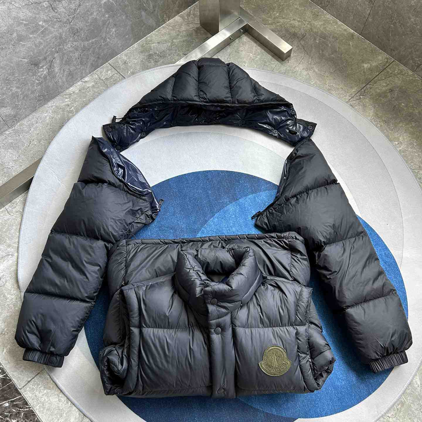Moncler Cyclone 2-IN-1 Short Down Jacket - FashionPlug