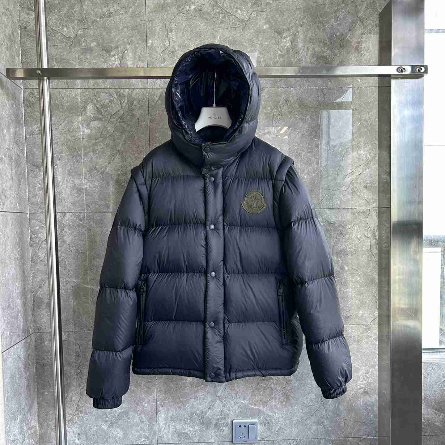 Moncler Cyclone 2-IN-1 Short Down Jacket - FashionPlug