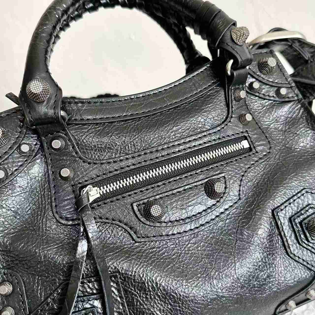 Balenciaga Neo Cagole City Handbag (26×17.8×11.4cm) - FashionPlug
