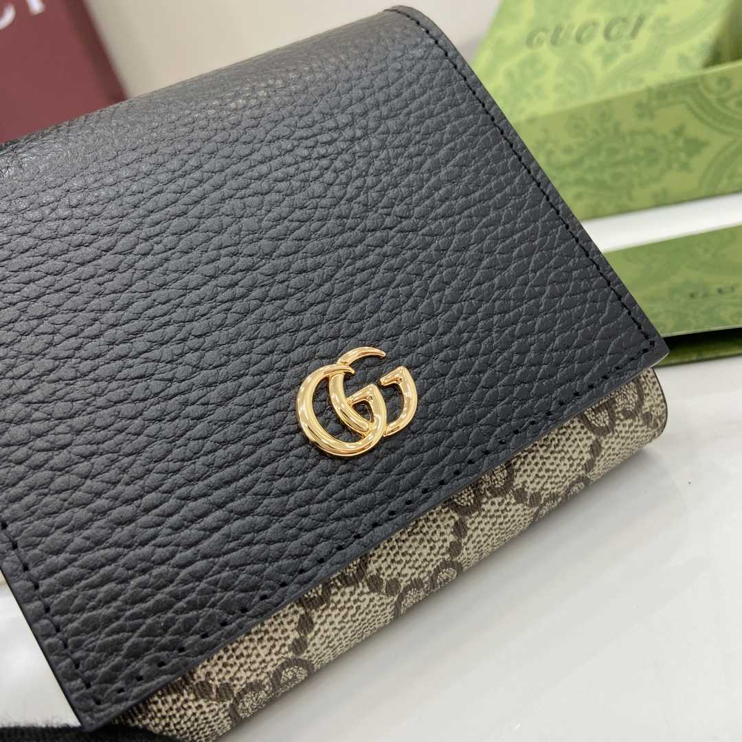 Gucci GG Marmont Bi-color Medium Wallet - FashionPlug