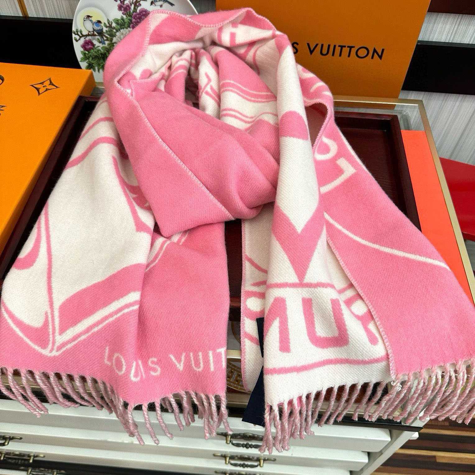 Louis Vuitton Lock And Keys Scarf  M92856 - FashionPlug