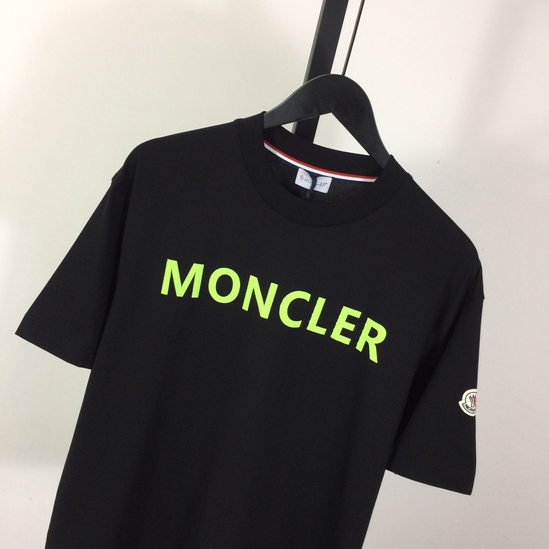 Moncler Logo T-Shirt - FashionPlug