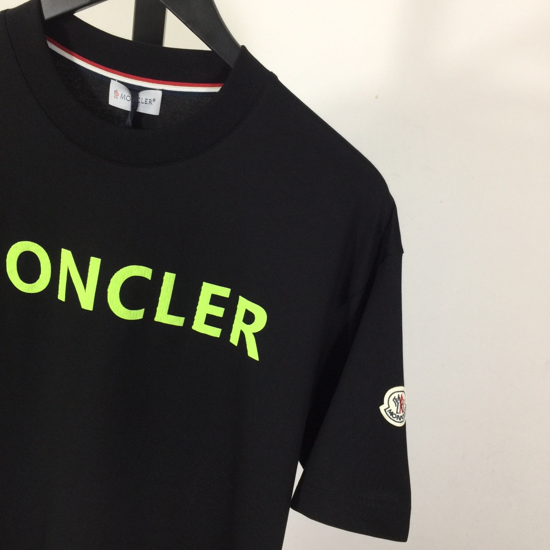 Moncler Logo T-Shirt - FashionPlug