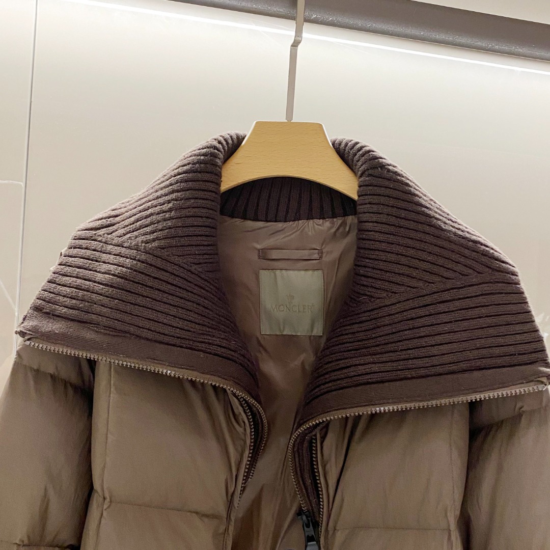 Moncler Jadeite Short Down Jacket - FashionPlug