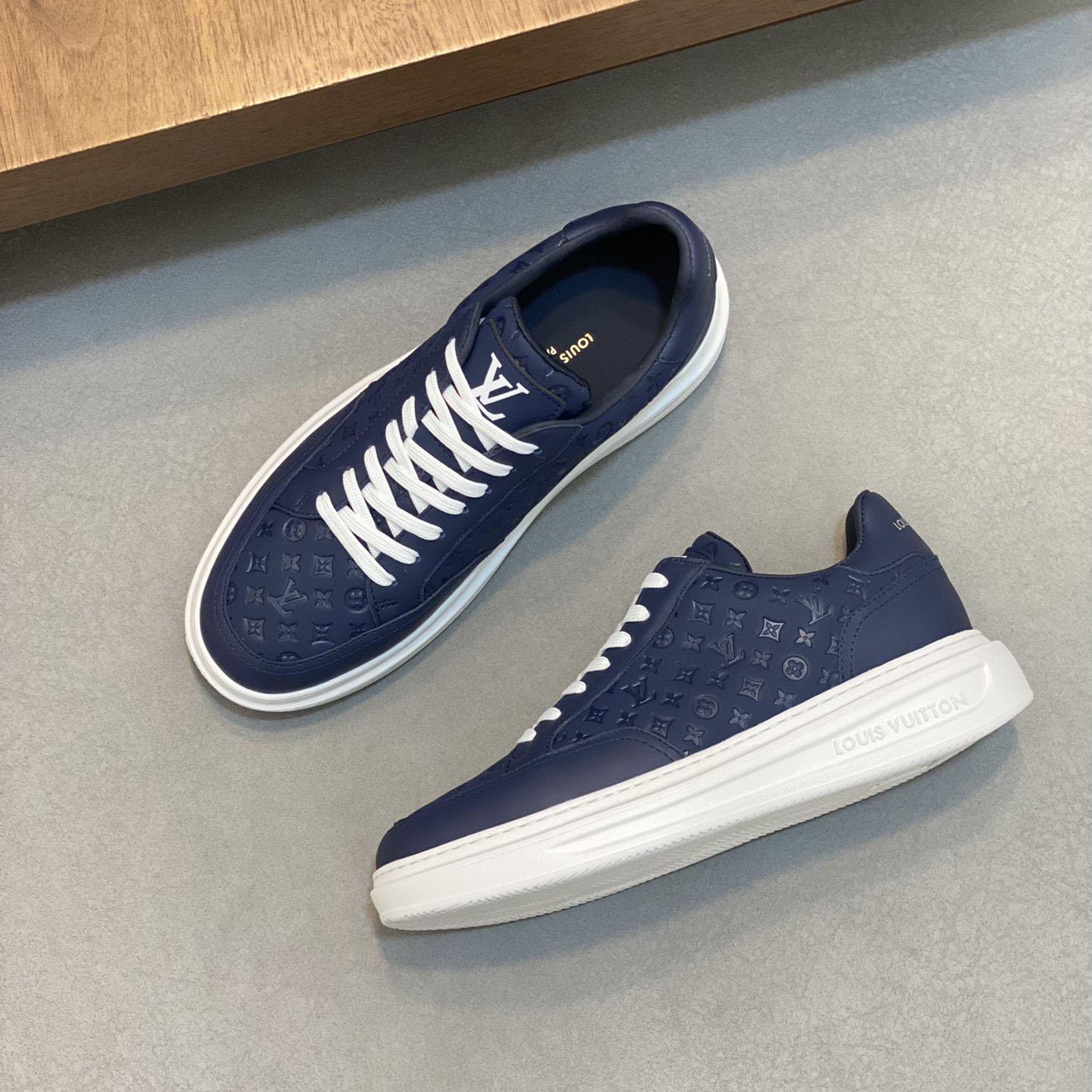 Louis Vuitton Beverly Hills Sneaker   1ADDQL - FashionPlug
