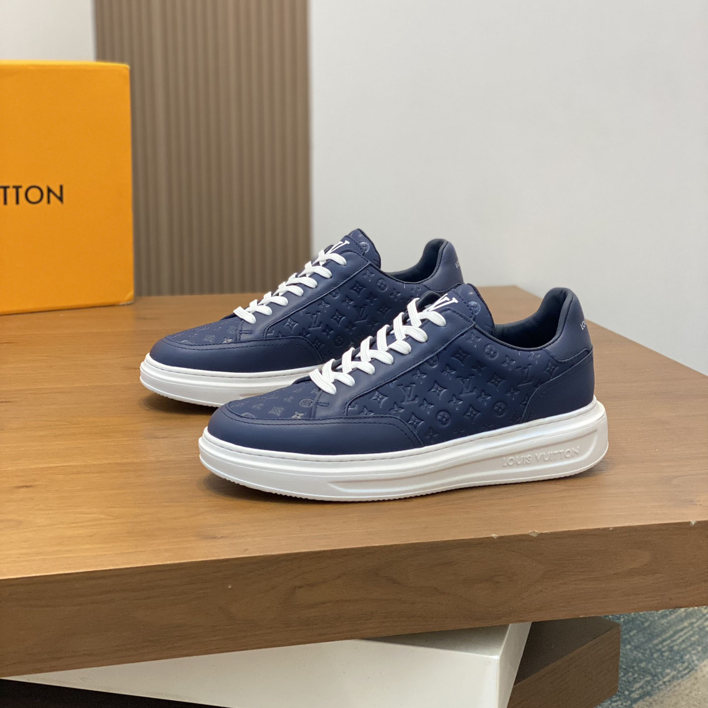 Louis Vuitton Beverly Hills Sneaker   1ADDQL - FashionPlug
