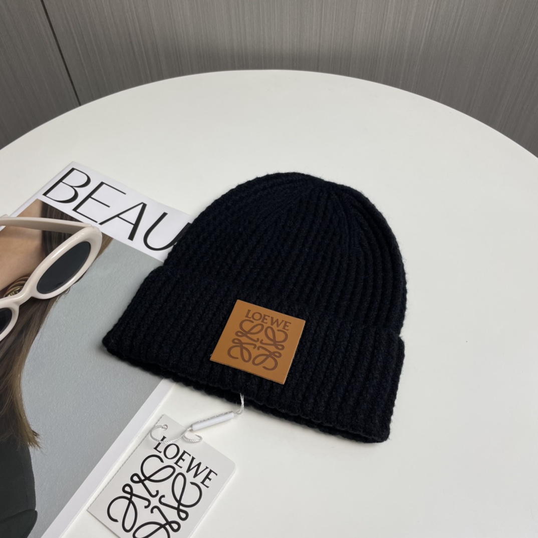 Loewe Beanie - FashionPlug