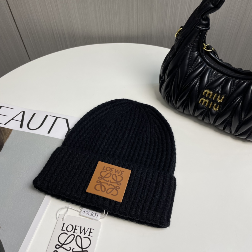 Loewe Beanie - FashionPlug