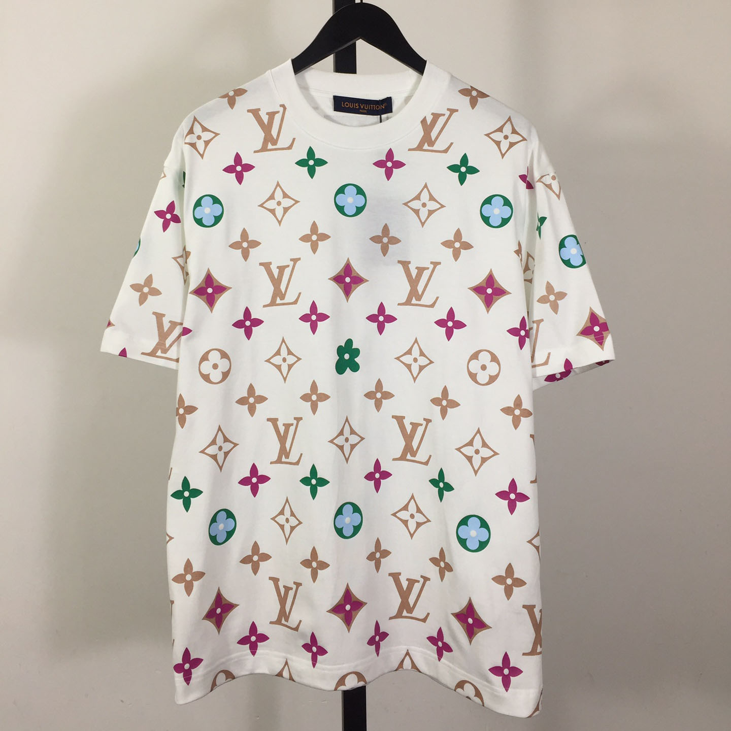 Louis Vuitton Logo T-Shirt - FashionPlug
