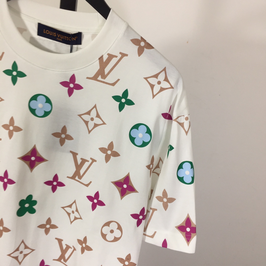 Louis Vuitton Logo T-Shirt - FashionPlug