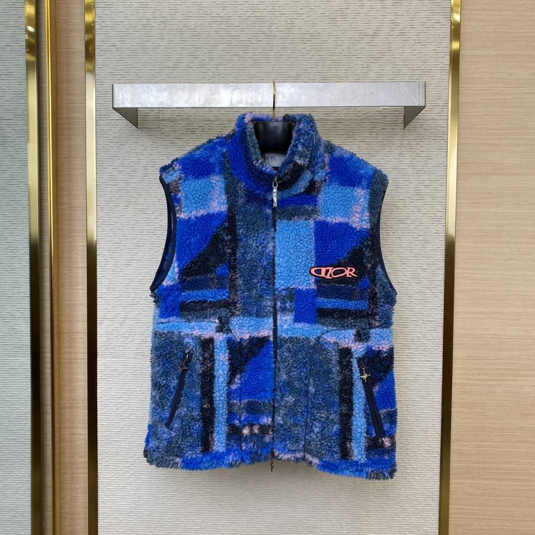 DIOR AND LEWIS HAMILTON Zipped Jacket with Removable Sleeves  - FashionPlug