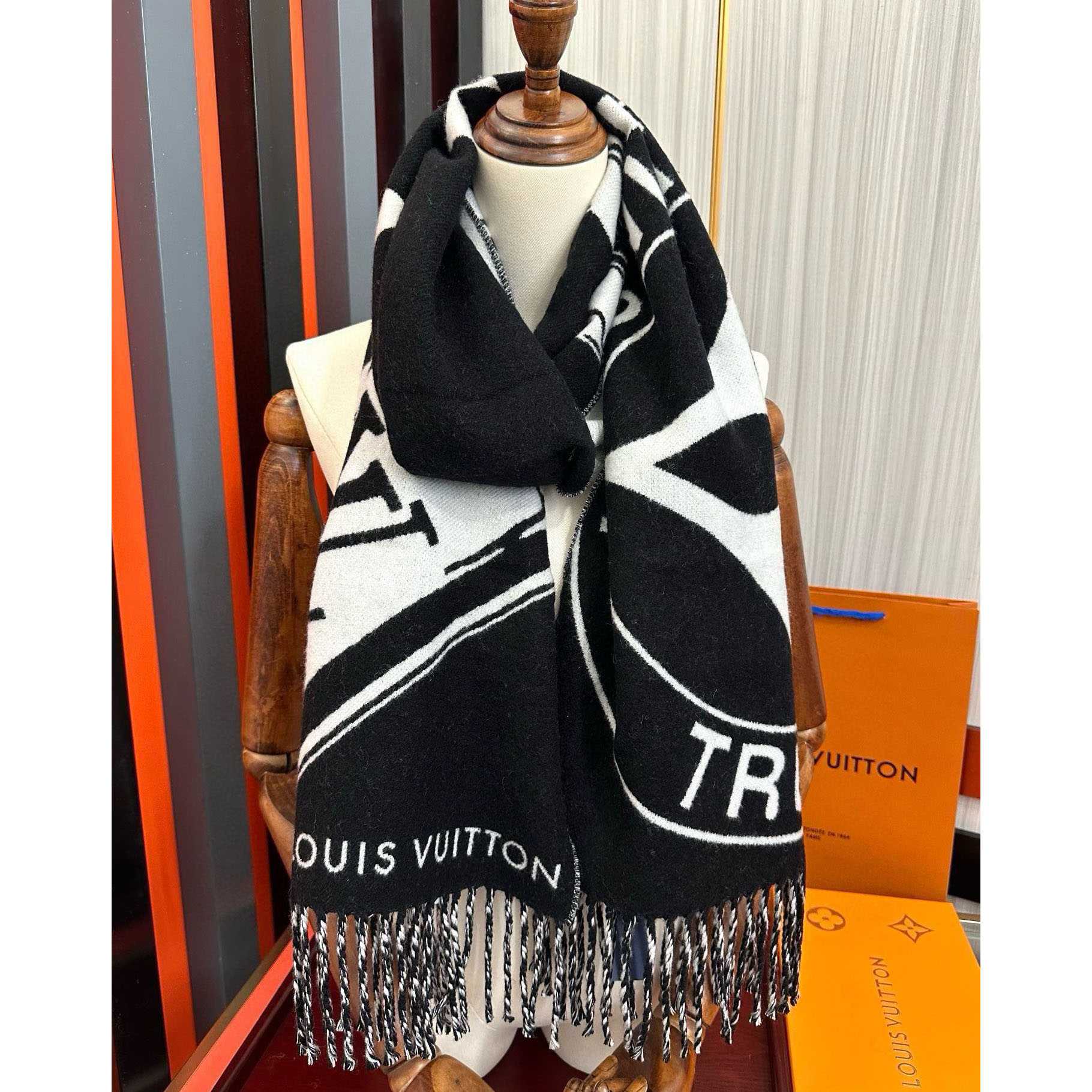 Louis Vuitton Lock And Keys Scarf  M92855 - FashionPlug