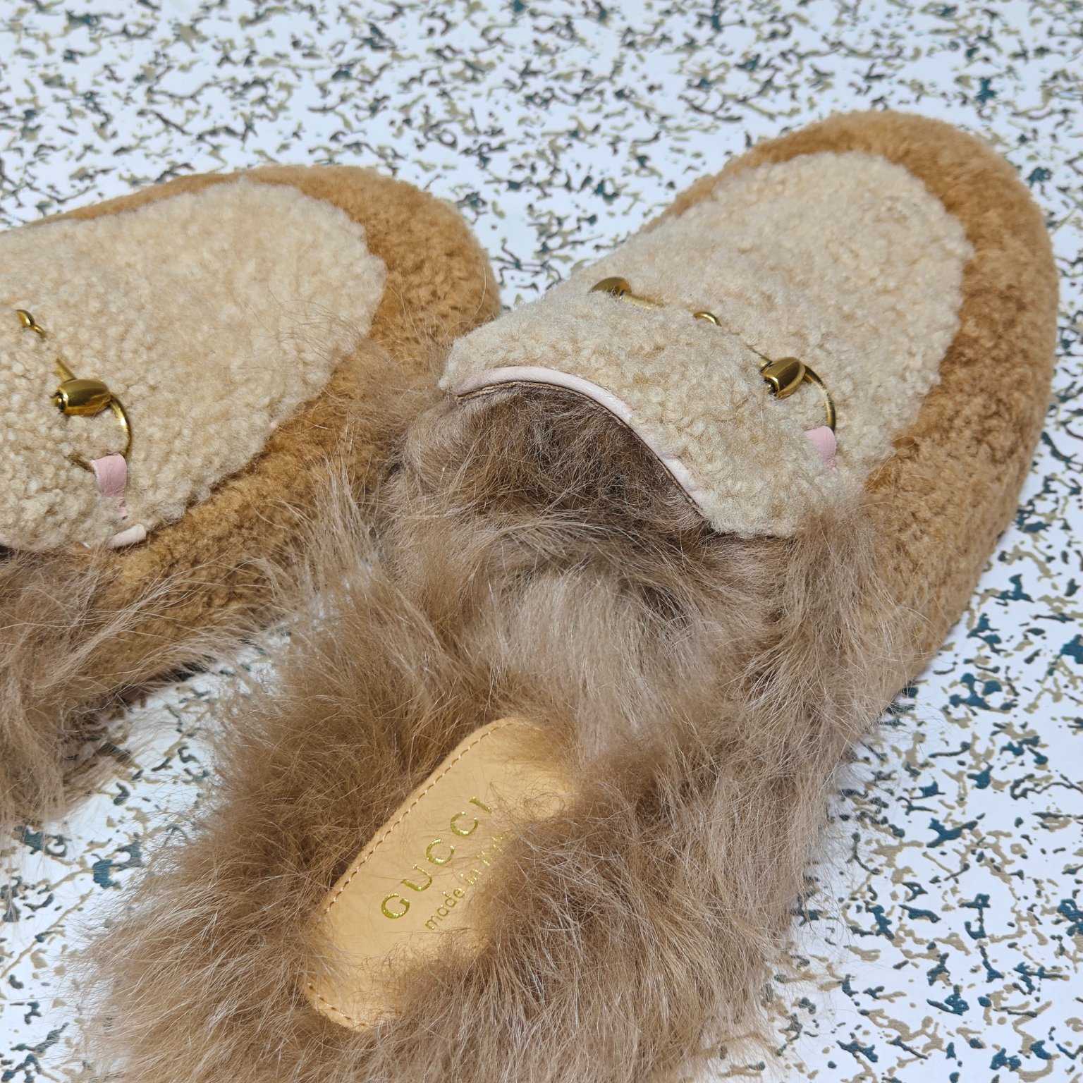 Gucci Shearling Slip - FashionPlug