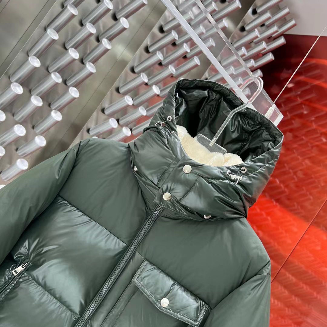 Moncler Bayuda Puffer Jacket Green - FashionPlug