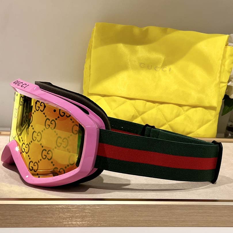 Gucci Ski Goggles  - FashionPlug