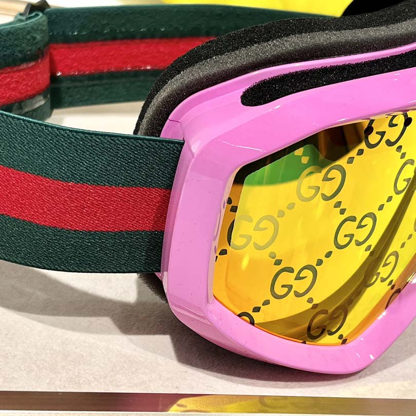 Gucci Ski Goggles  - FashionPlug