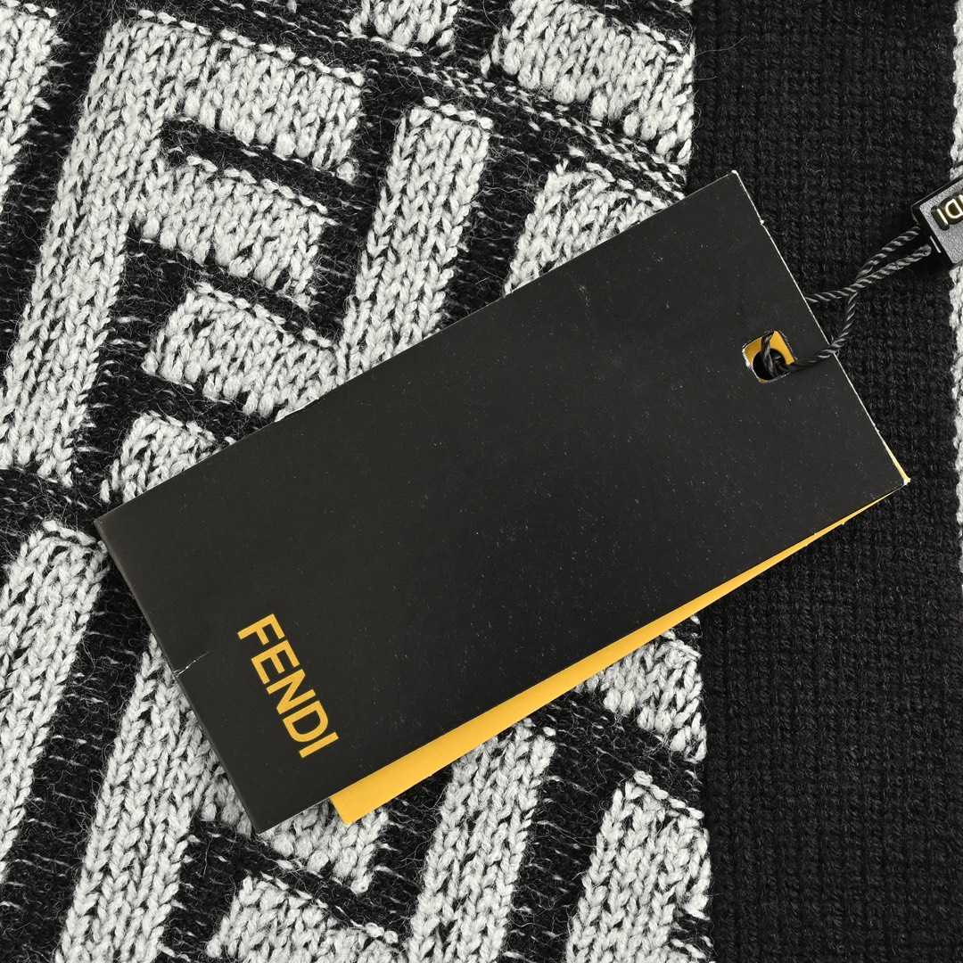 Fendi Cardigan - FashionPlug