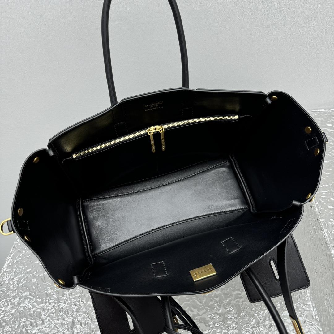 Balenciaga Bel Air Small Carry All Bag in black - FashionPlug