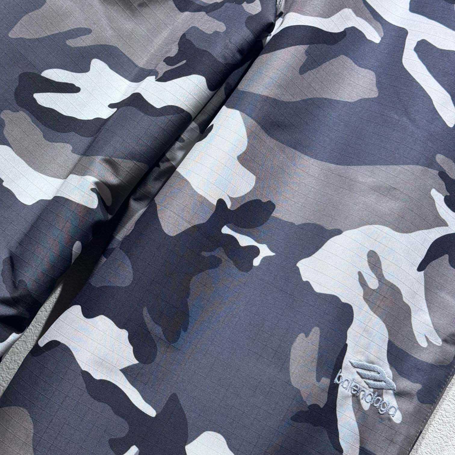 Balenciaga Ski Straight Pants In Grey - FashionPlug