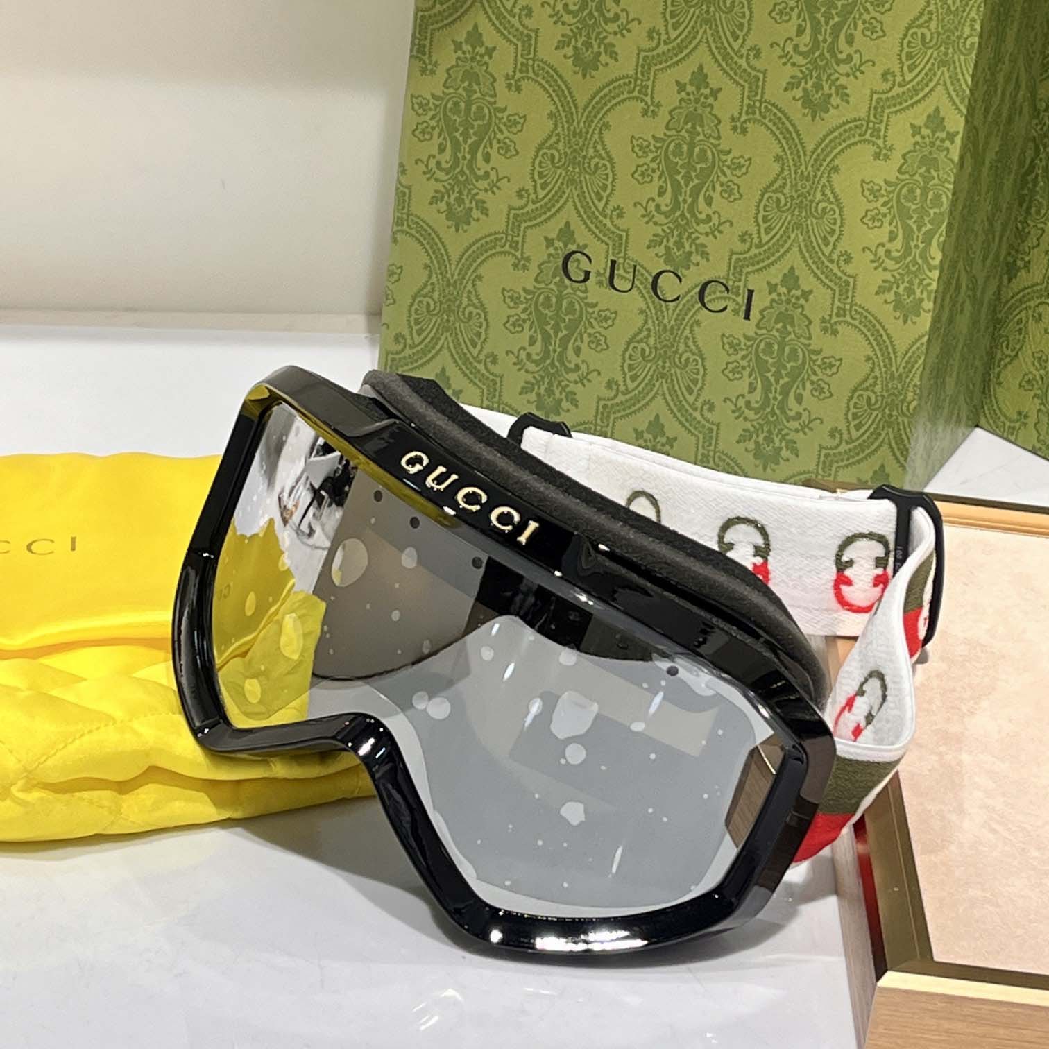 Gucci Ski Goggles  - FashionPlug