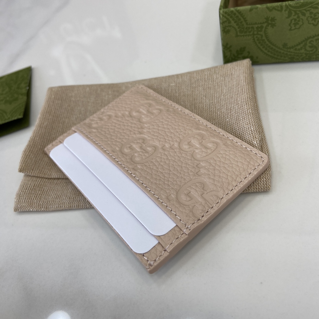 Gucci GG Emblem Card Case  - FashionPlug