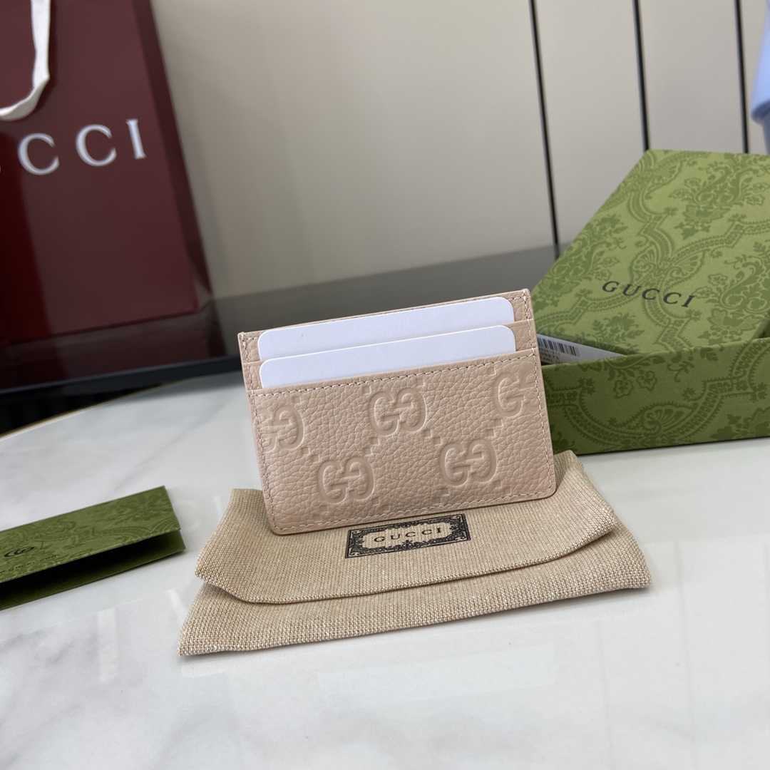 Gucci GG Emblem Card Case  - FashionPlug