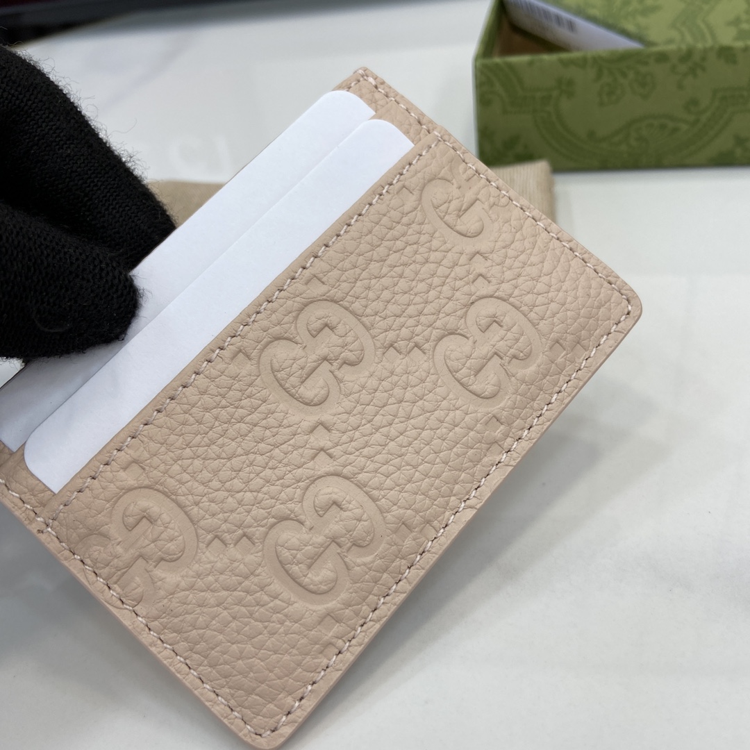 Gucci GG Emblem Card Case  - FashionPlug