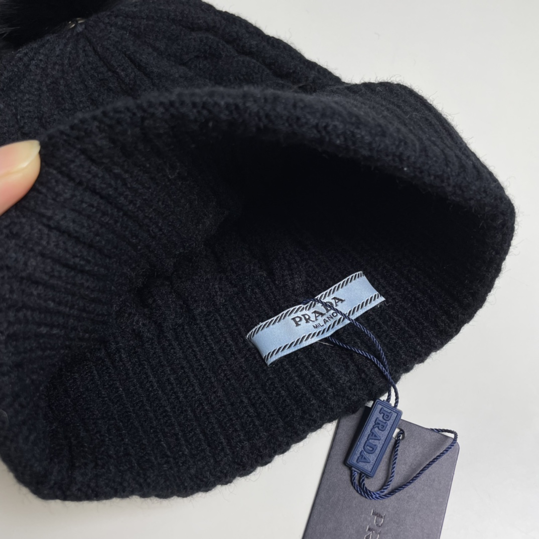 Prada Beanie - FashionPlug