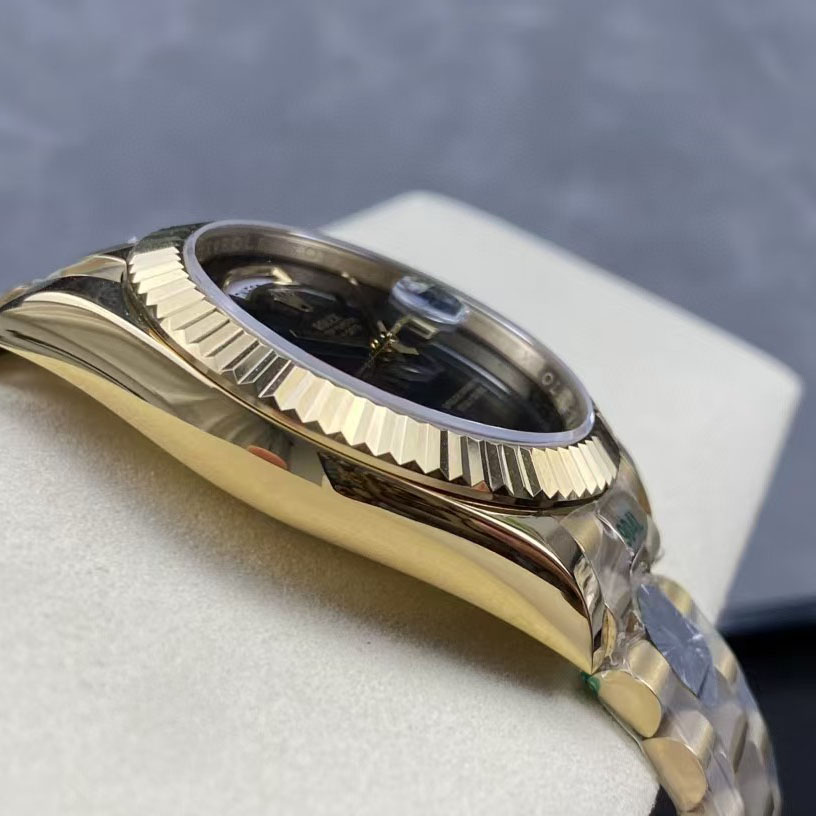 Rolex Day Date Watch - FashionPlug