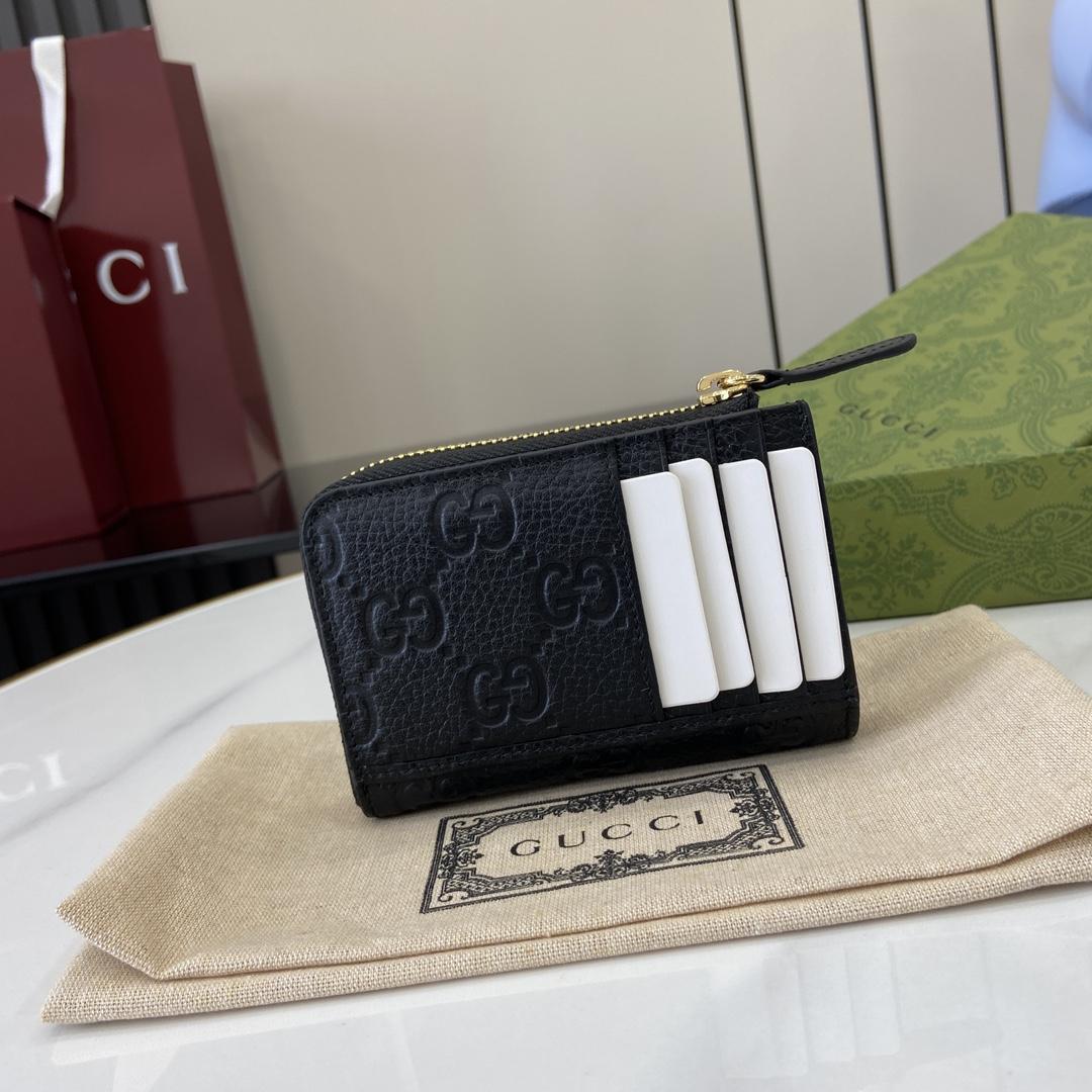 Gucci GG Emblem Zip Card Case  - FashionPlug