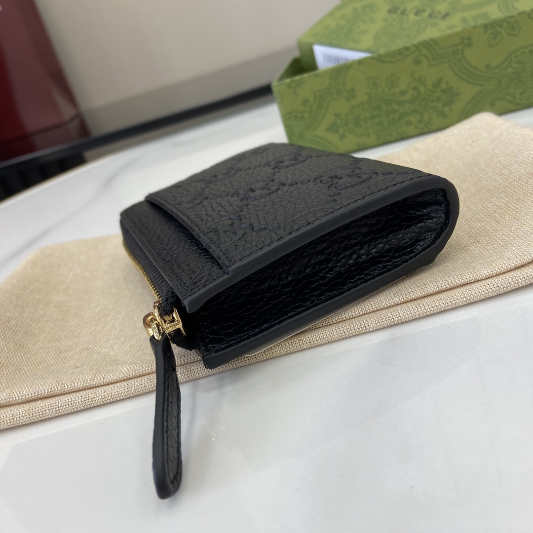 Gucci GG Emblem Zip Card Case  - FashionPlug
