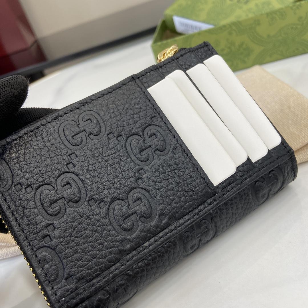 Gucci GG Emblem Zip Card Case  - FashionPlug