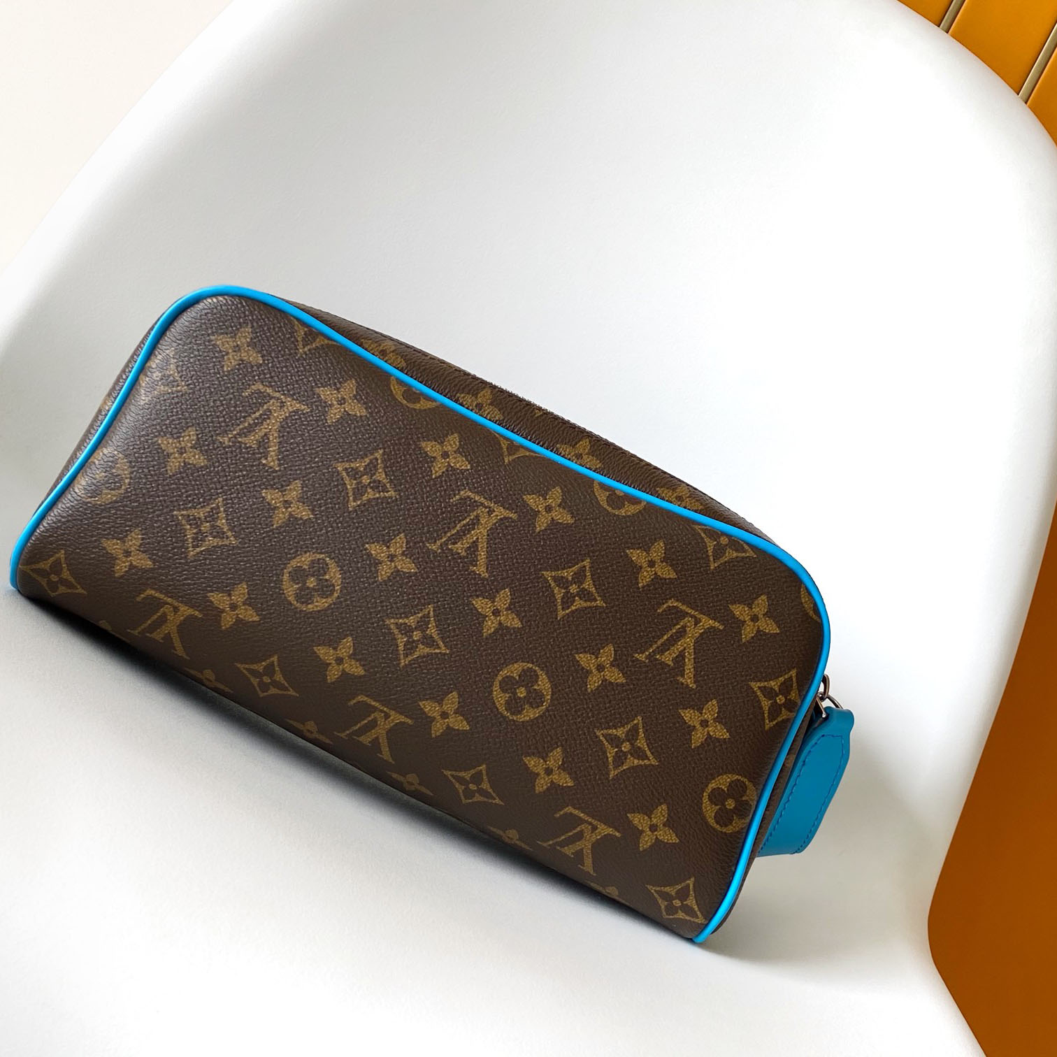 Louis Vuitton Dopp Kit    M12638 - FashionPlug