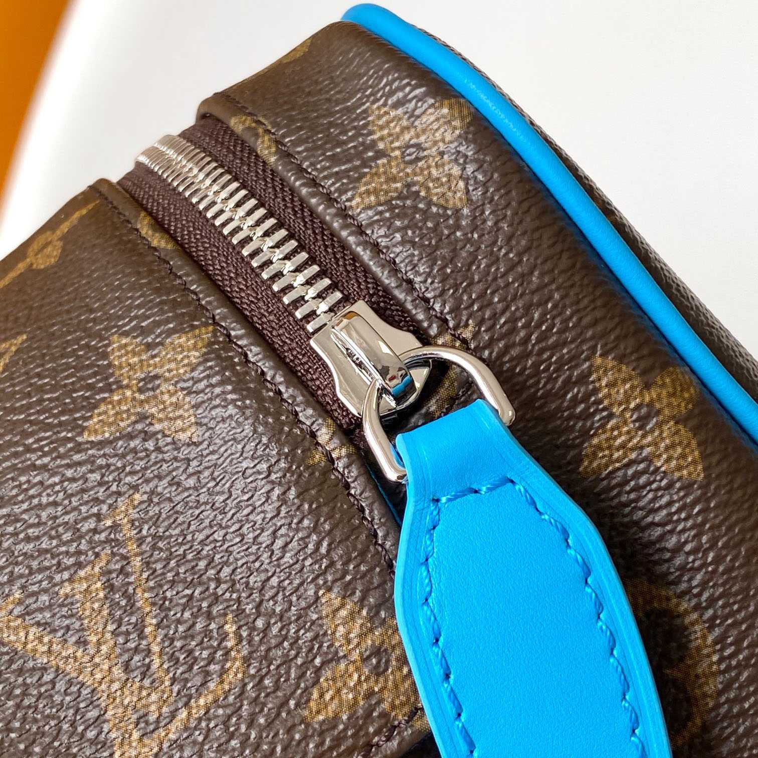 Louis Vuitton Dopp Kit    M12638 - FashionPlug