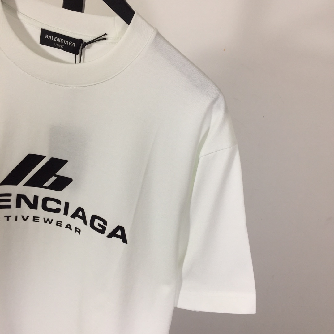 Balenciaga Logo T-Shirt - FashionPlug